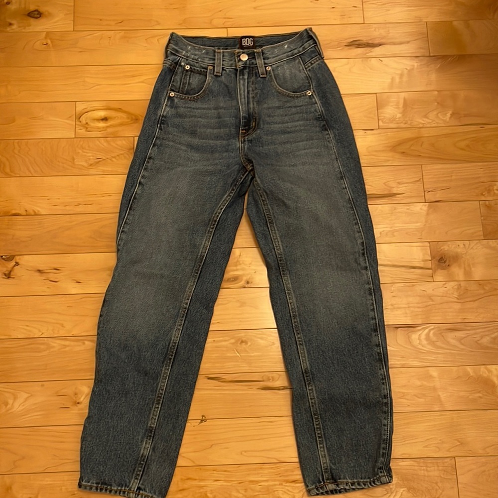 UO BDG Dark Wash Denim Carrot Jeans